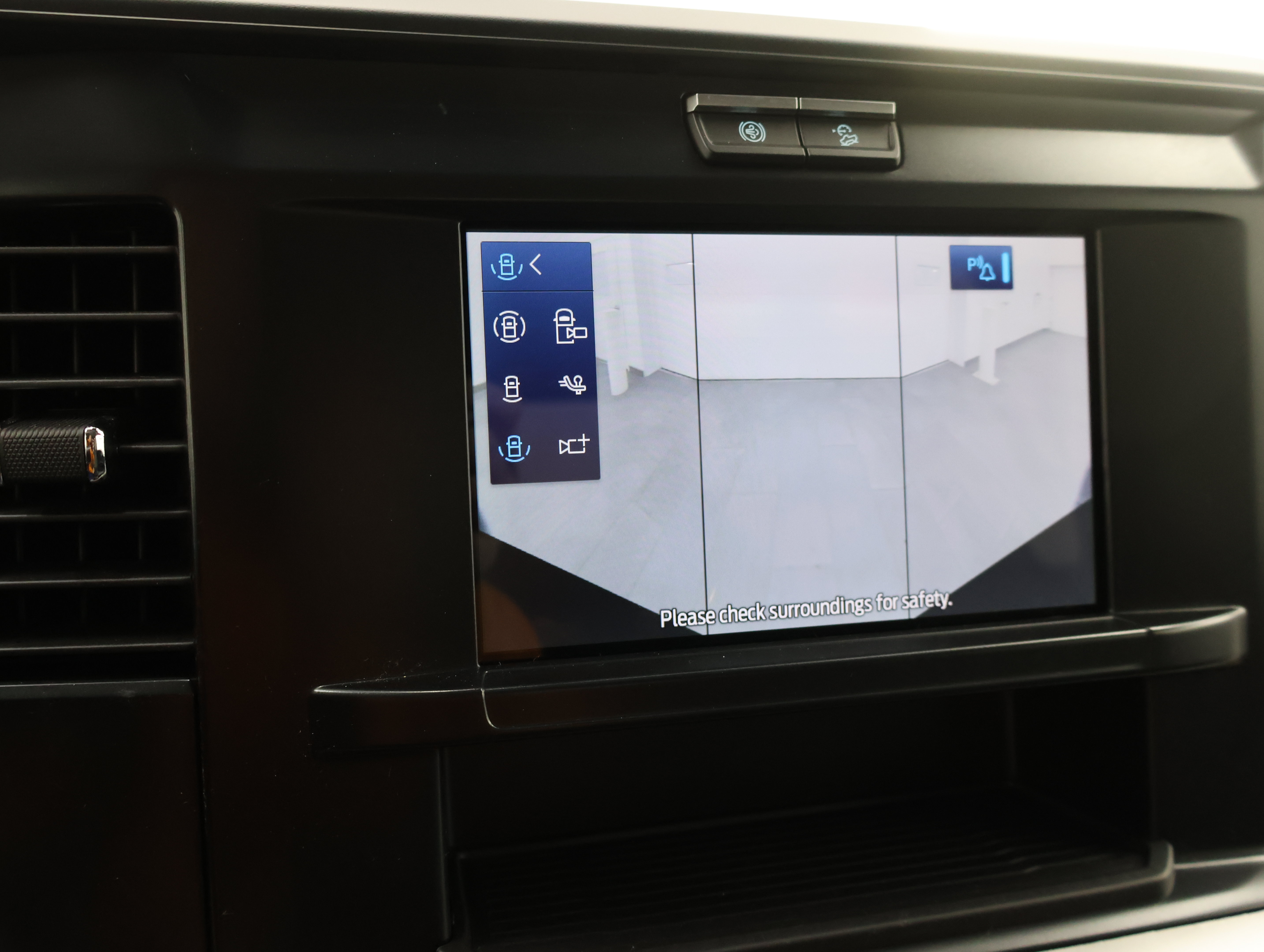Used 2025 Ford F350 XL w/ 360-Degree Camera Package AWD/4WD image 18
