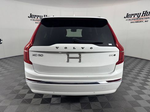 Used 2024 Volvo XC90 B5 Plus AWD/4WD image 8