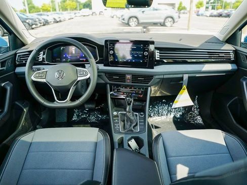 New 2025 Volkswagen Jetta SE image 22