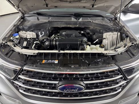 Used 2020 Ford Explorer XLT w/ Equipment Group 202A RWD image 42