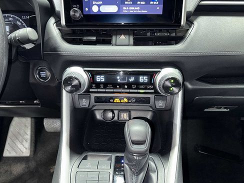 Certified 2025 Toyota RAV4 XLE AWD/4WD image 21
