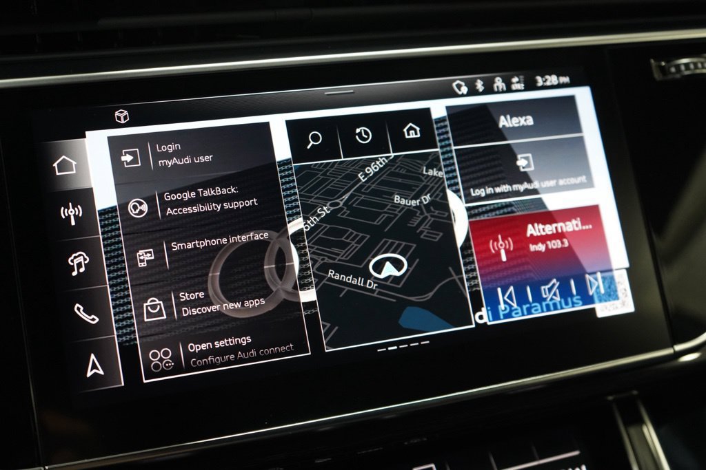 Used 2025 Audi Q8 Premium Plus AWD/4WD image 27