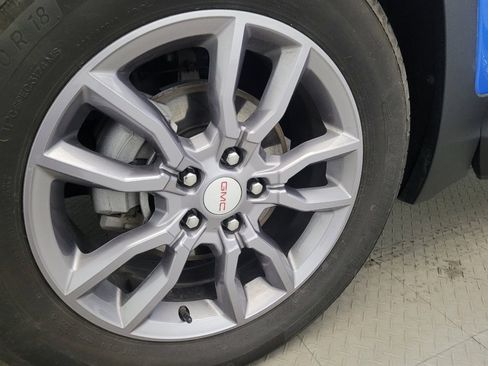 Used 2024 GMC Terrain SLT image 31