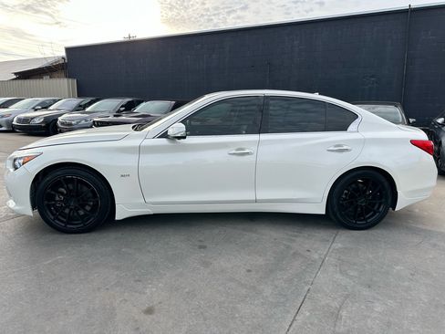 Used 2016 INFINITI Q50 Premium w/ Driver Assistance Package image 4