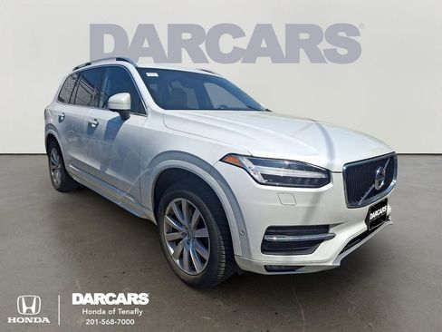Used 2018 Volvo XC90 T6 Momentum w/ Convenience Package AWD/4WD image 1