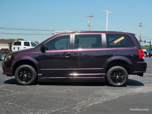 Used 2019 Dodge Grand Caravan SXT image 24