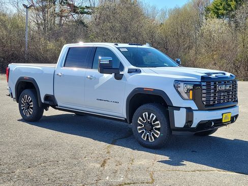 New 2026 GMC Sierra 2500 Denali Ultimate AWD/4WD image 9