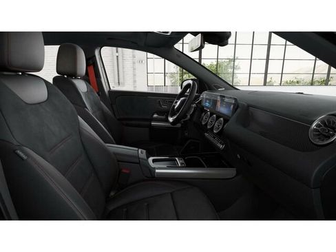 New 2026 Mercedes-Benz GLA 35 AMG 4MATIC image 5