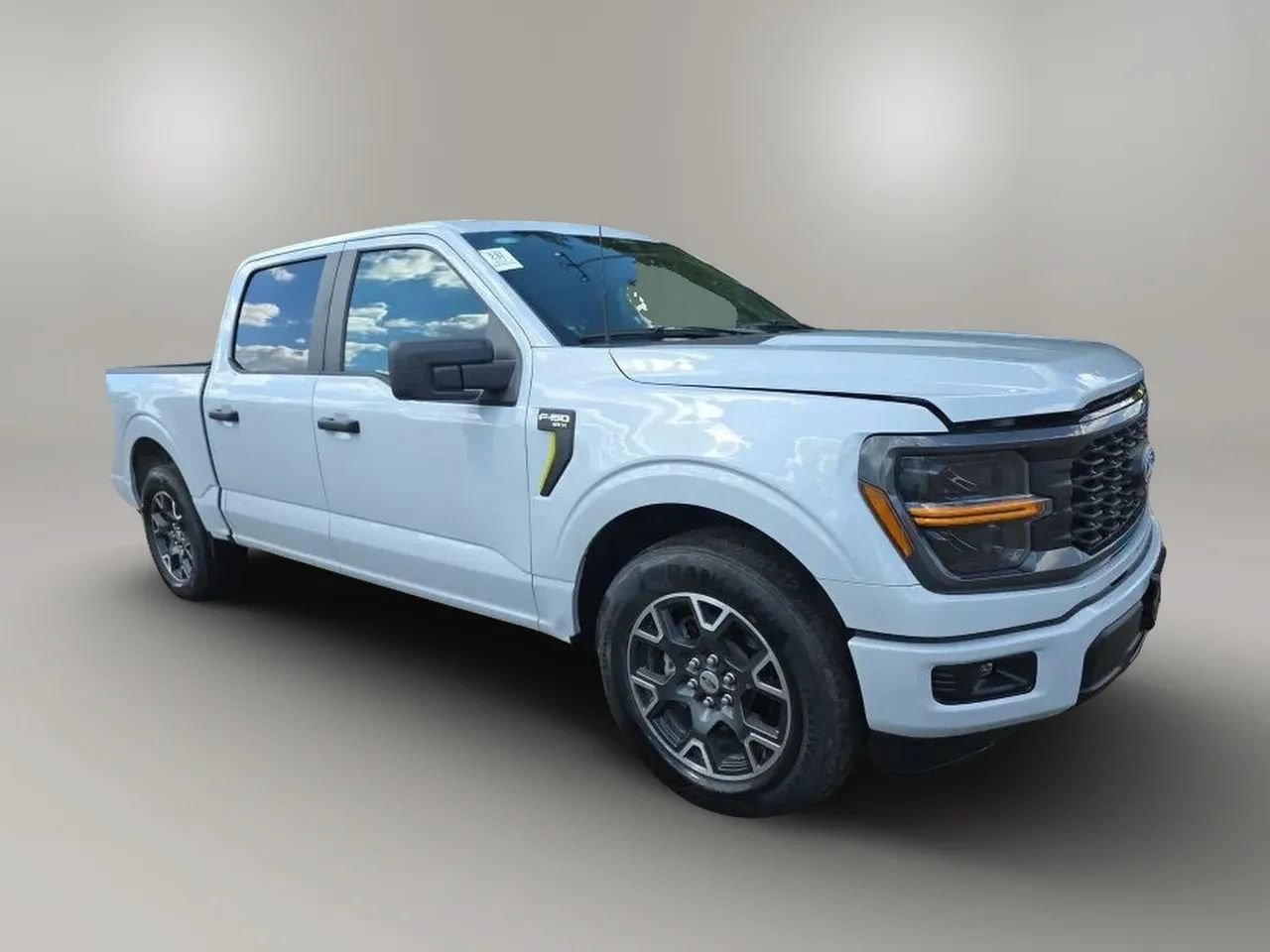 Used 2025 Ford F150 STX w/ Equipment Group 200A RWD image 4