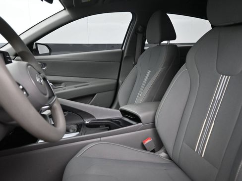 Certified 2021 Hyundai Elantra SEL FWD image 11