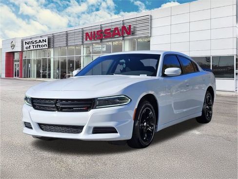 Used 2022 Dodge Charger SXT image 3