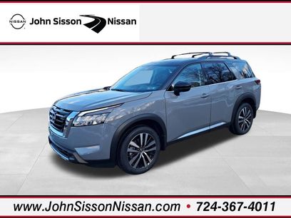 New 2025 Nissan Pathfinder Platinum w/ Lighting Package (N92)