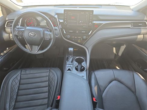 Used 2023 Toyota Camry XSE image 9