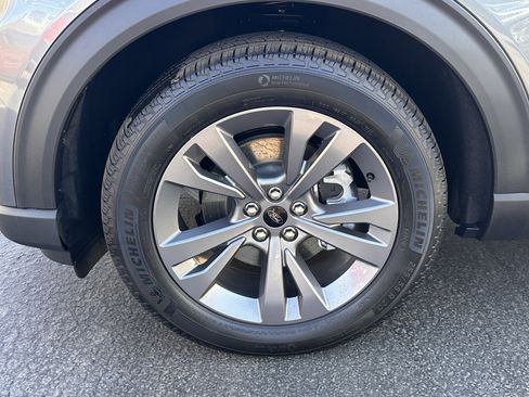 New 2026 Ford Explorer Active w/ Active Comfort Package image 17