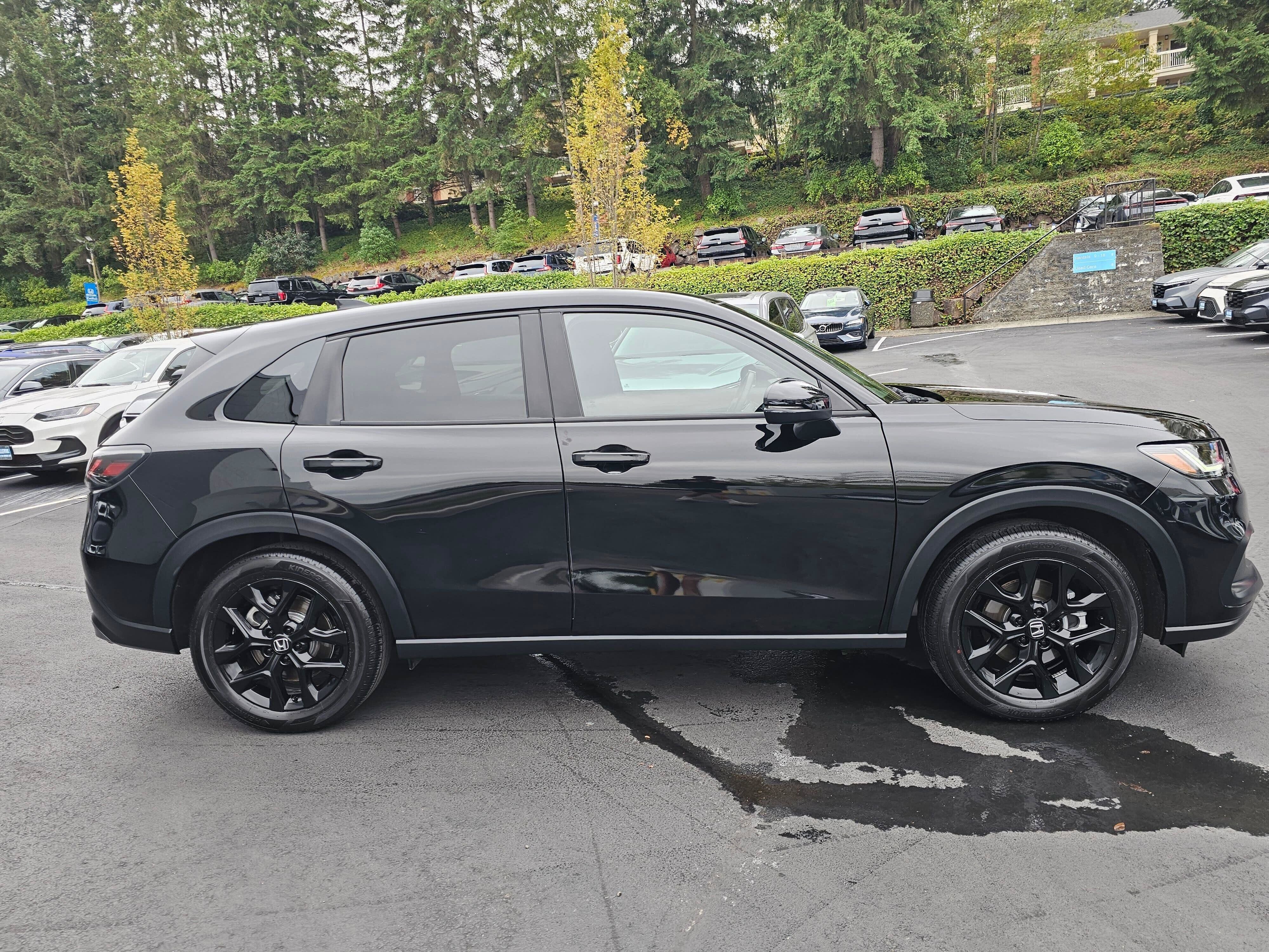 Used 2024 Honda HR-V Sport image 8