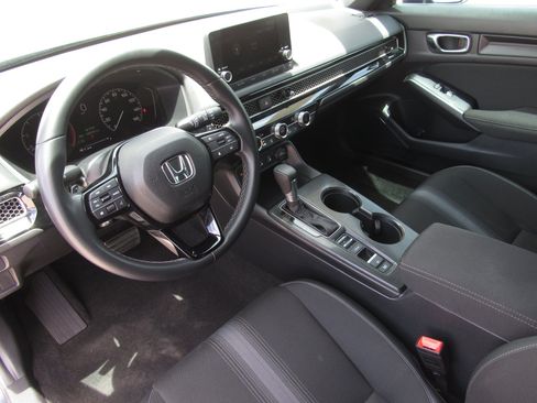 Used 2025 Honda Civic Sport image 14