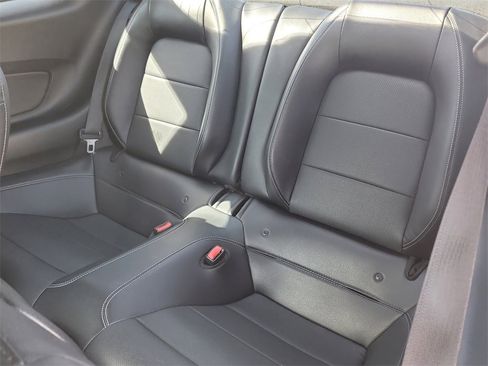 Used 2017 Ford Mustang Premium image 12