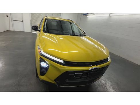 Certified 2024 Chevrolet Trax ACTIV FWD image 3