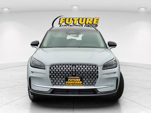 New 2025 Lincoln Corsair AWD w/ Equipment Group 101A image 2