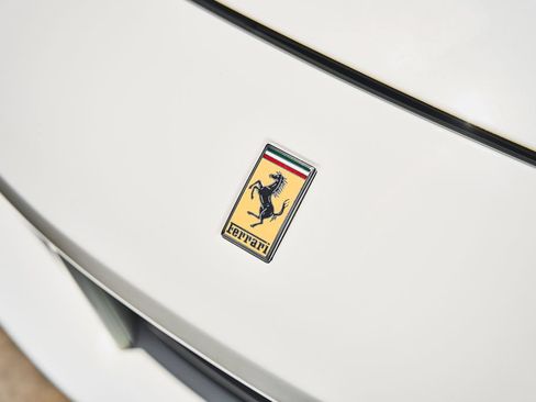 Used 2018 Ferrari 488 GTB RWD image 7