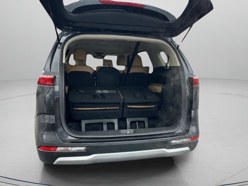 Certified 2024 Kia Carnival LX image 12
