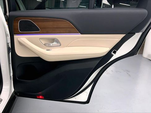 Used 2024 Mercedes-Benz GLE 350 4MATIC image 12