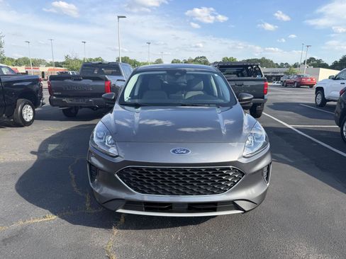 Used 2022 Ford Escape SE AWD/4WD image 2