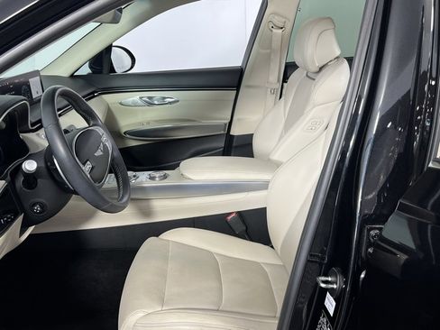 Used 2023 Genesis GV70 2.5T w/ Select Package image 27