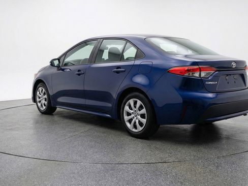 Used 2025 Toyota Corolla LE FWD image 6