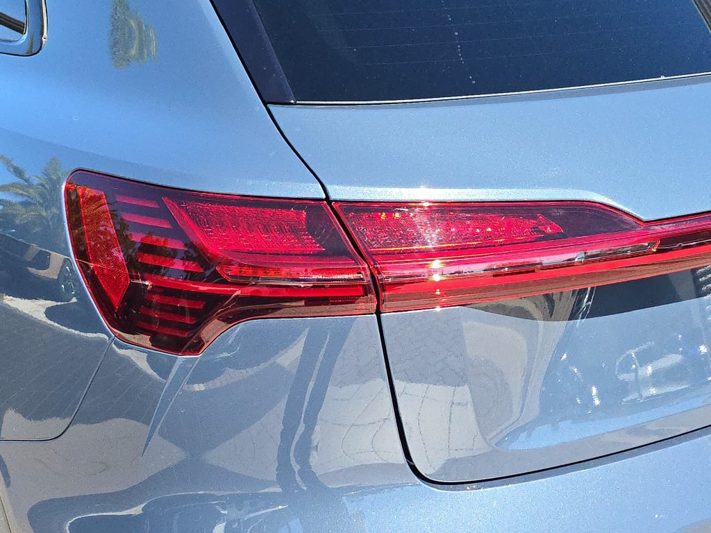 Certified 2024 Audi Q8 e-tron Premium Plus AWD/4WD image 37