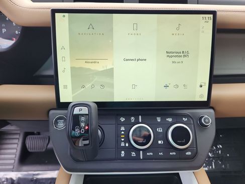 Used 2026 Land Rover Defender 110 S AWD/4WD image 17