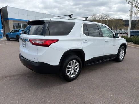 Used 2018 Chevrolet Traverse LT w/ LPO, 'HIT The Road' Package AWD/4WD image 6