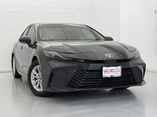 Used 2025 Toyota Camry LE w/ Convenience Package FWD image 2