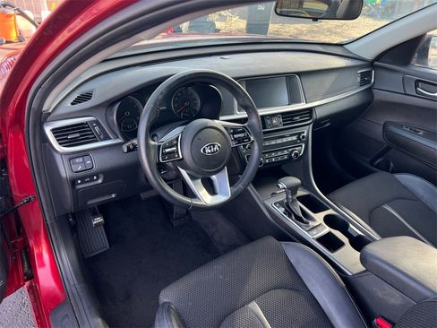 Used 2020 Kia Optima S image 18