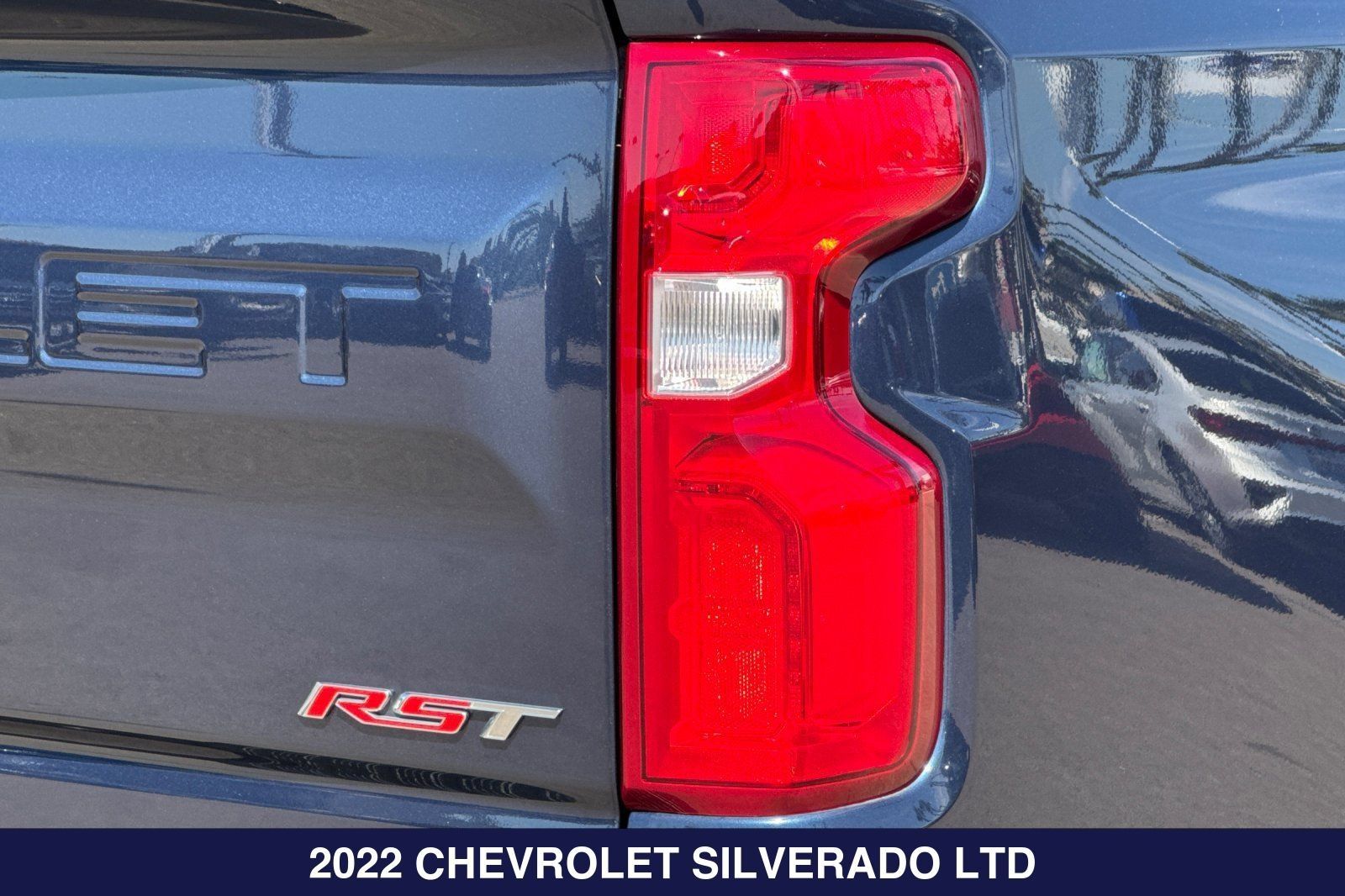 Used 2022 Chevrolet Silverado 1500 RST w/ Safety Package AWD/4WD image 27