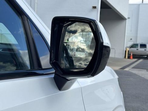 Used 2024 Chevrolet Suburban RST image 28