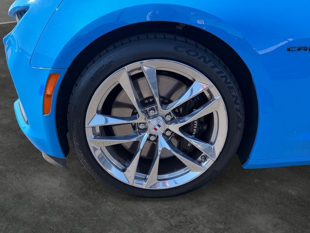 Used 2023 Chevrolet Camaro SS w/ Design Package 3 RWD image 4