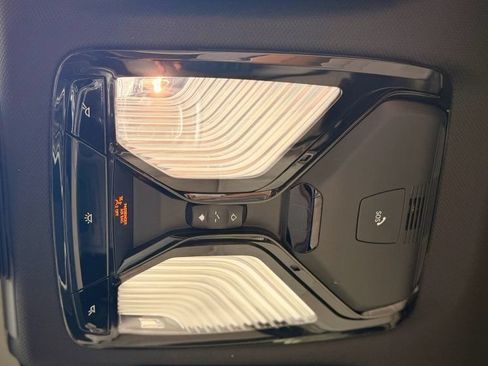 Used 2019 BMW X5 xDrive40i w/ Luxury Seating Package AWD/4WD image 14