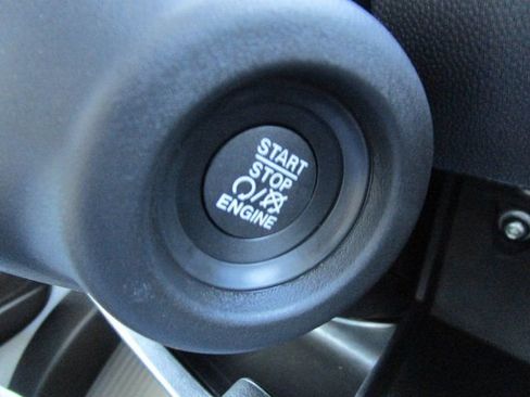 Used 2024 RAM ProMaster 2500 w/ Power Group FWD image 25