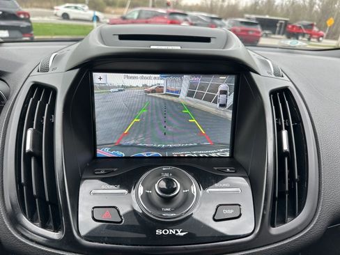 Used 2017 Ford Escape Titanium AWD/4WD image 21