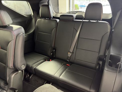 Certified 2024 Chevrolet Traverse RS w/ LPO, Floor Liner Package AWD/4WD image 8