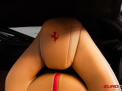 Used 2021 Ferrari F8 Tributo RWD image 43