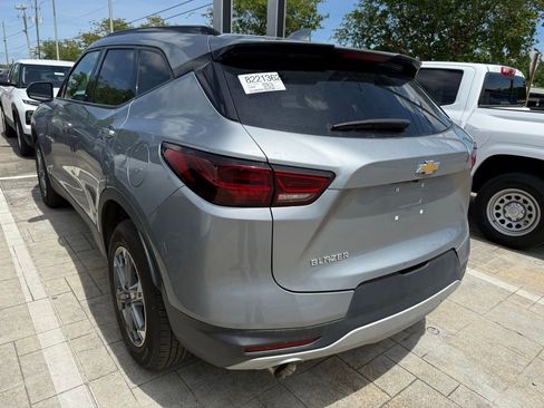 Used 2024 Chevrolet Blazer LT w/ Convenience Package FWD image 3