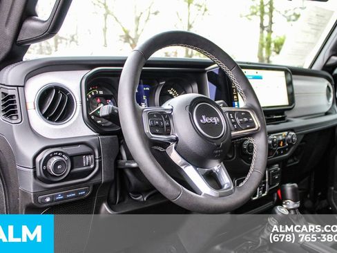 Used 2025 Jeep Wrangler Unlimited Sahara w/ Safety Group image 31