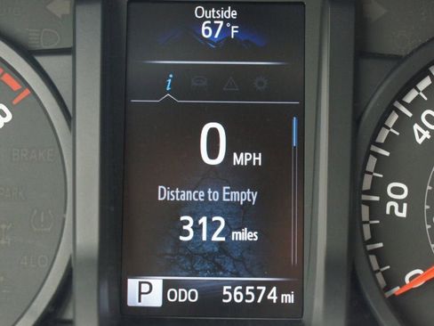 Used 2022 Toyota Tacoma SR w/ SR Convenience Package image 4