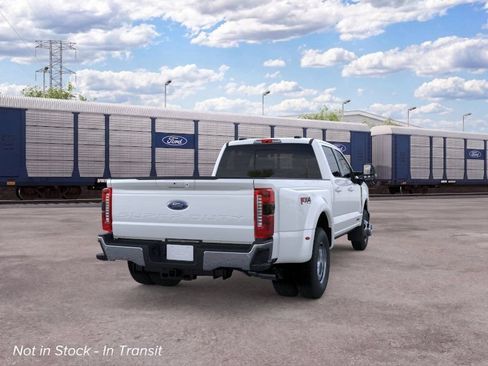 New 2026 Ford F350 4x4 Crew Cab DRW Super Duty image 8