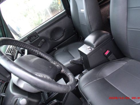 Used 2001 Jeep Wrangler Sport image 30