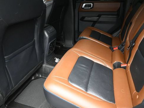Used 2024 Ford Bronco Outer Banks AWD/4WD image 12