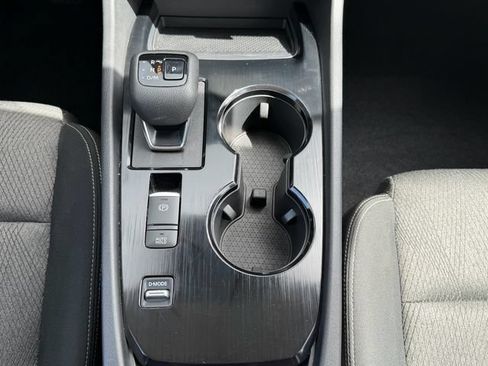 Used 2025 Nissan Rogue SV FWD image 16
