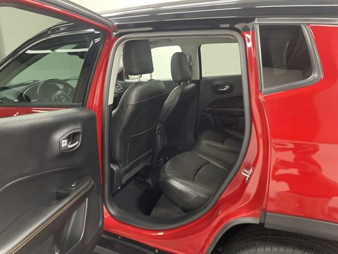 Used 2019 Jeep Compass Limited AWD/4WD image 13